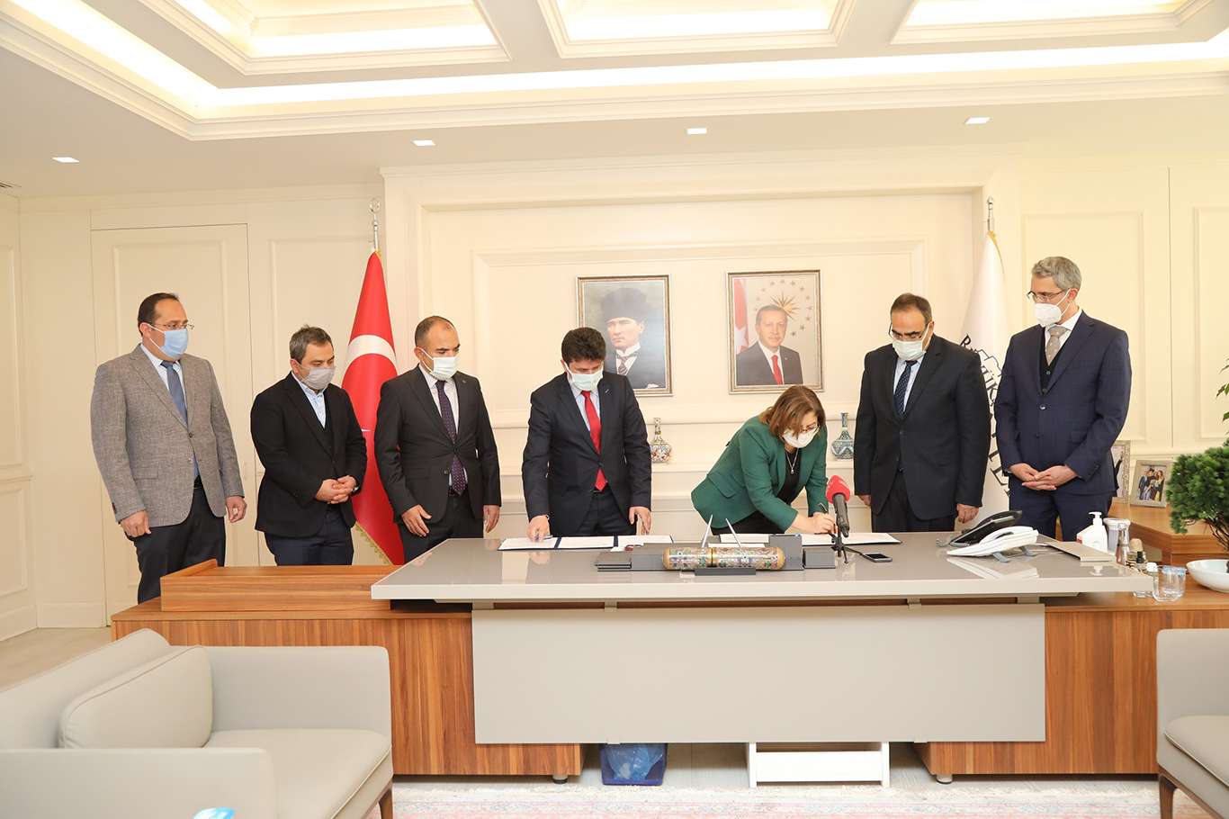 Türkiye’nin en büyük hayvan barınağı Gaziantep’te yapılacak Türkiye’nin en büyük hayvan barınağı Gaziantep’te yapılacak